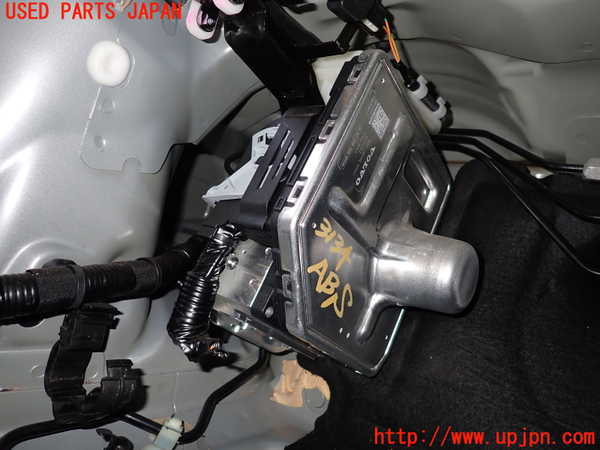 2UPJ-9231344040]ボルボ・EX40(XC40 リチャージ)(XE400RXCE)ABSアクチュエーター 中古_2