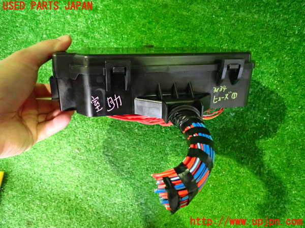 2UPJ-9231346741]ボルボ・EX40(XC40 リチャージ)(XE400RXCE)ヒューズボックス1 中古_2