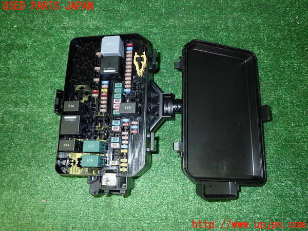 2UPJ-9231346741]ボルボ・EX40(XC40 リチャージ)(XE400RXCE)ヒューズボックス1 中古_4
