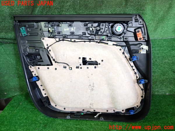 2UPJ-9231341234]ボルボ・EX40(XC40 リチャージ)(XE400RXCE)右前ドア内張り 中古_3