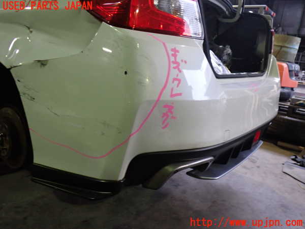 2UPJ-9231351610]WRX STI(VAB)リアバンパー 中古_4