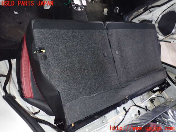 2UPJ-9231357385]WRX STI(VAB)リアシート 中古_4