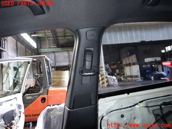 2UPJ-9231357665]WRX STI(VAB)右センターピラートリム 中古_2