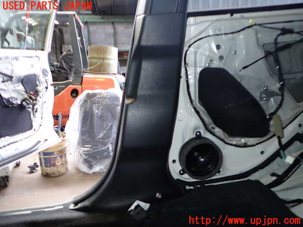 2UPJ-9231357665]WRX STI(VAB)右センターピラートリム 中古_3