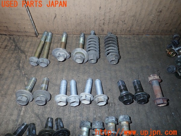 3UPJ=9231360720]アルテッツァ AS200(GXE10)前期 ネジ・ナット・ステー類 セット ジャンク_2