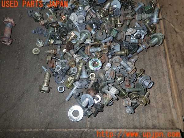 3UPJ=9231360720]アルテッツァ AS200(GXE10)前期 ネジ・ナット・ステー類 セット ジャンク_5