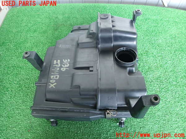 2UPJ-9231362560]アルテッツァ(GXE10)エアクリーナーボックス 中古_2