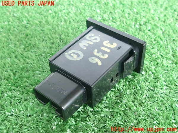 2UPJ-9231366306]アルテッツァ(GXE10)スイッチ1 (TRC OFF) 中古_2