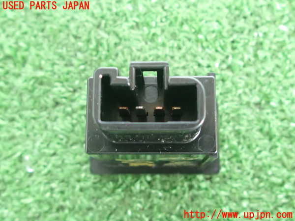 2UPJ-9231366306]アルテッツァ(GXE10)スイッチ1 (TRC OFF) 中古_4