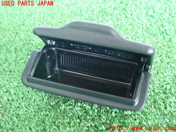 2UPJ-9231367822]アルテッツァ(GXE10)灰皿2 中古_2