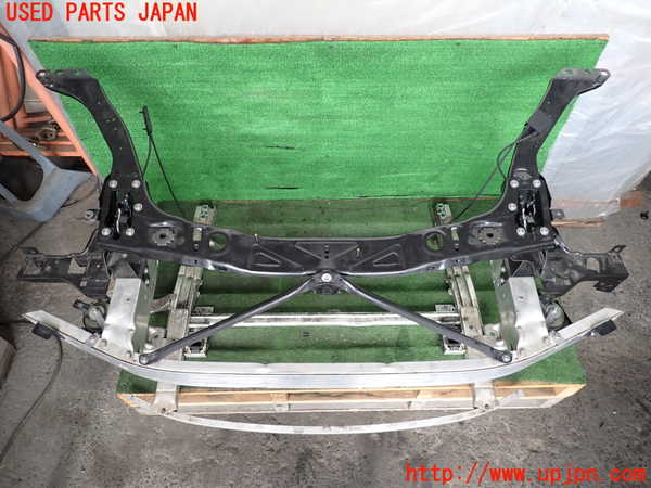 2UPJ-9231371041]BMW 218d アクティブツアラー(2C20)コアサポート 中古 F45_2