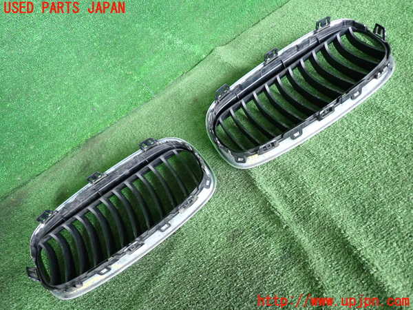 2UPJ-9231371050]BMW 218d アクティブツアラー(2C20)ラジエターグリル 中古 F45_2