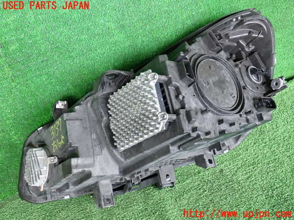 2UPJ-9231371130]BMW 218d アクティブツアラー(2C20)右ヘッドライト LED 中古 F45_2