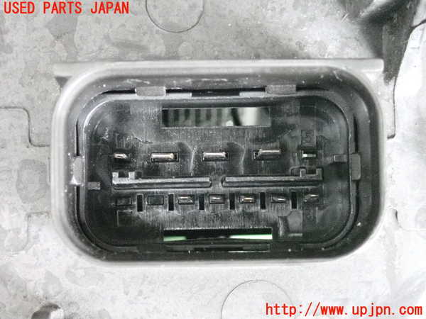 2UPJ-9231371130]BMW 218d アクティブツアラー(2C20)右ヘッドライト LED 中古 F45_4