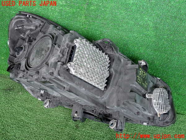 2UPJ-9231371132]BMW 218d アクティブツアラー(2C20)左ヘッドライト LED 中古 F45_2