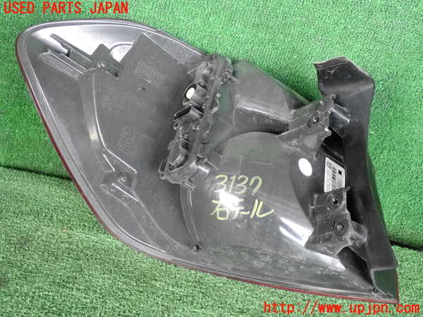 2UPJ-9231371530]BMW 218d アクティブツアラー(2C20)右テールランプ 中古 F45_2