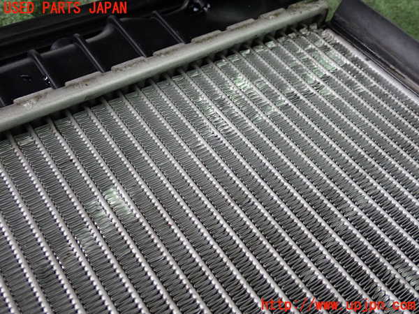 2UPJ-9231372321]BMW 218d アクティブツアラー(2C20)ラジエーター1 中古 F45_4