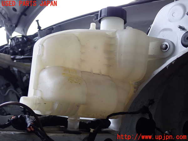 2UPJ-9231372410]BMW 218d アクティブツアラー(2C20)ラジエータータンク 中古 F45_2