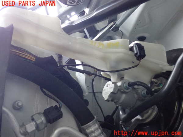 2UPJ-9231374050]BMW 218d アクティブツアラー(2C20)ブレーキマスターシリンダー 中古 F45_2
