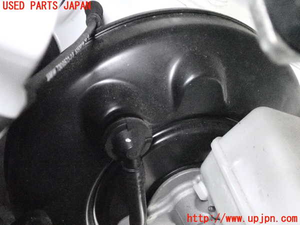 2UPJ-9231374055]BMW 218d アクティブツアラー(2C20)ブレーキマスターバック 中古 F45_2