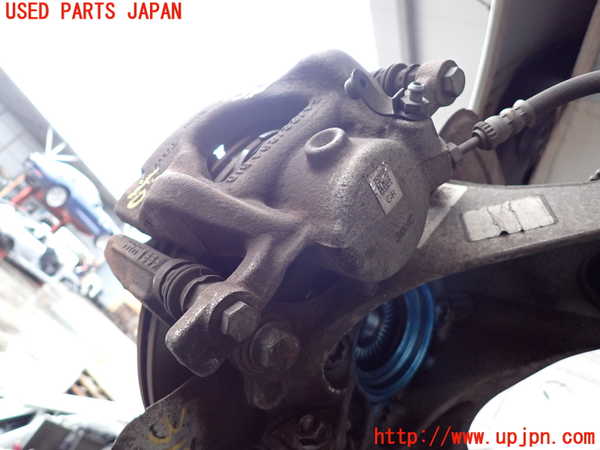 2UPJ-9231374080]BMW 218d アクティブツアラー(2C20)右フロントキャリパー 中古 F45_2