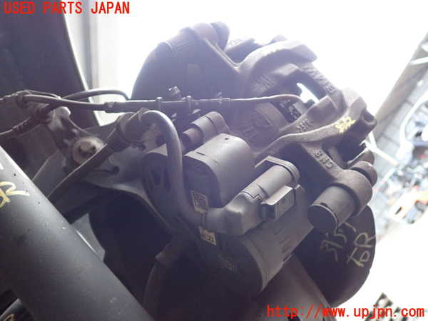 2UPJ-9231374090]BMW 218d アクティブツアラー(2C20)右リアキャリパー 中古 F45_2