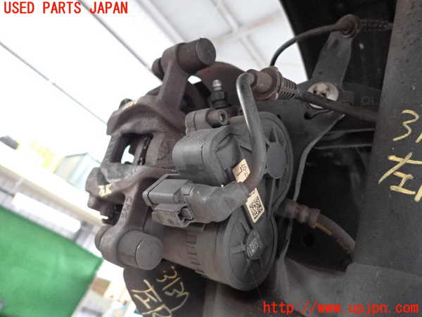 2UPJ-9231374095]BMW 218d アクティブツアラー(2C20)左リアキャリパー 中古 F45_2