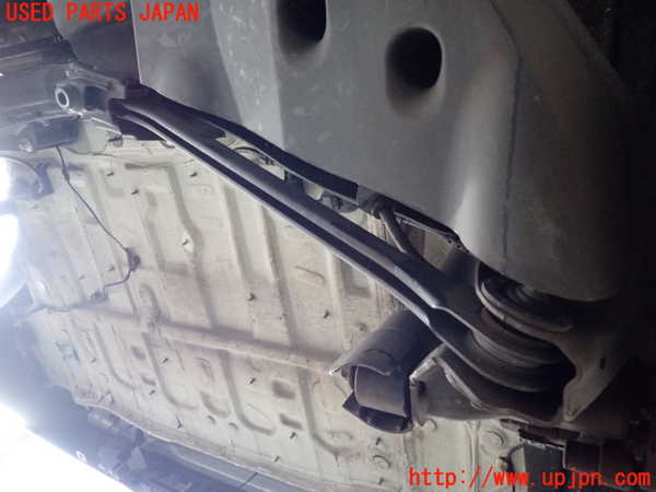 2UPJ-9231375226]BMW 218d アクティブツアラー(2C20)左リアロアアーム1 中古 F45_2