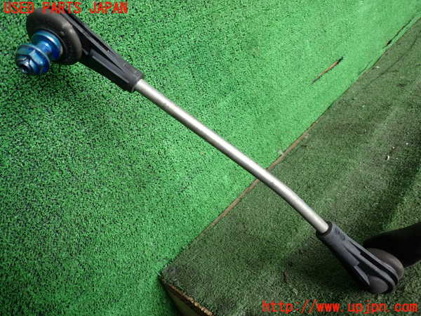 2UPJ-9231375440]BMW 218d アクティブツアラー(2C20)フロントスタビライザー 中古 F45_4