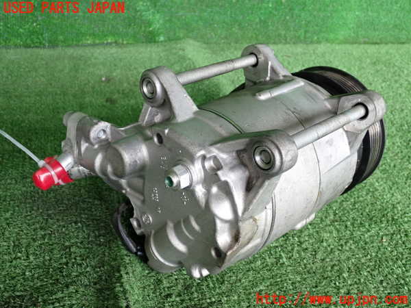 2UPJ-9231376025]BMW 218d アクティブツアラー(2C20)エアコンコンプレッサー 中古 F45_2