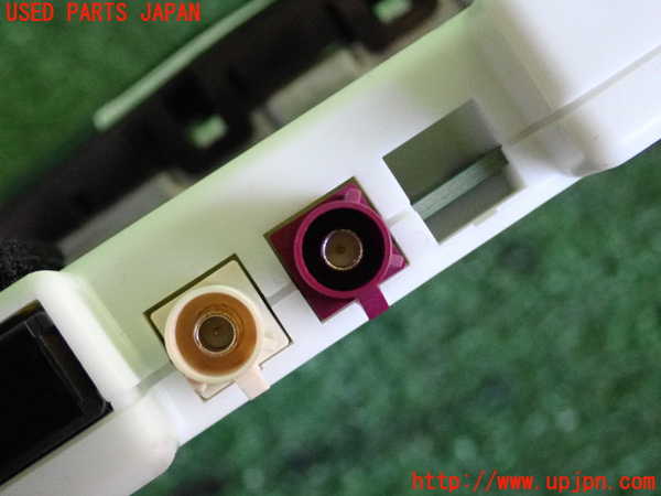 2UPJ-9231376550]BMW 218d アクティブツアラー(2C20)アンテナ 中古 F45_4