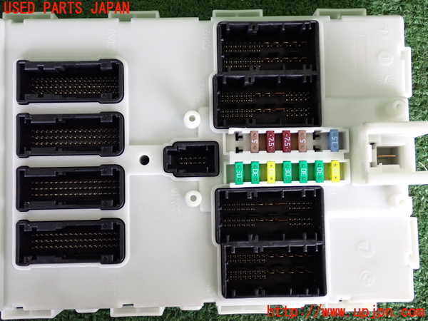 2UPJ-9231376148]BMW 218d アクティブツアラー(2C20)コンピューター3 (116RI-001097) 中古 F45_4