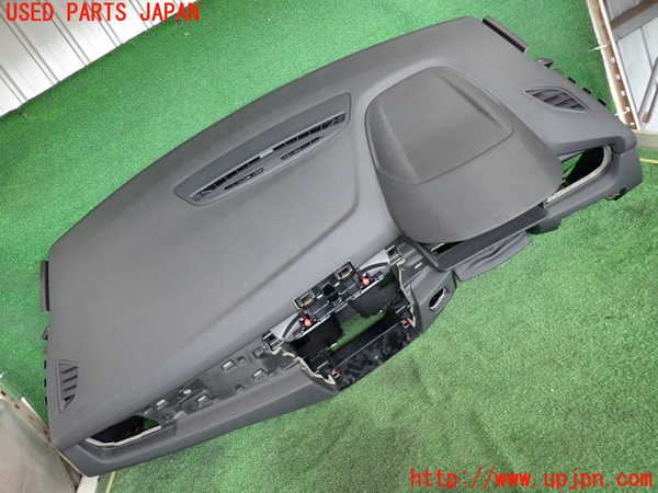 2UPJ-9231377505]BMW 218d アクティブツアラー(2C20)ダッシュボード 中古 F45_4