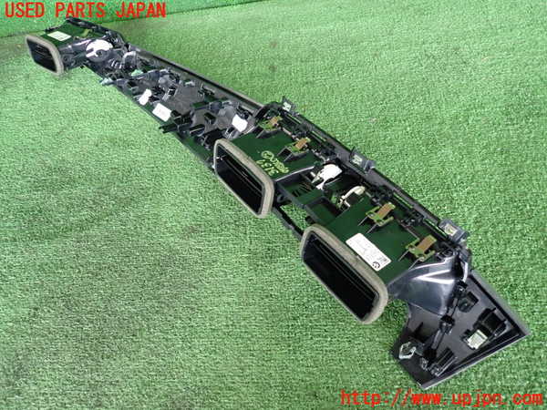 2UPJ-9231377527]BMW 218d アクティブツアラー(2C20)エアコン吹き出し口2 (左) 中古 F45_3