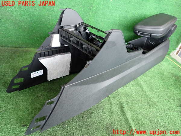2UPJ-9231377540]BMW 218d アクティブツアラー(2C20)センターコンソール 中古 F45_2