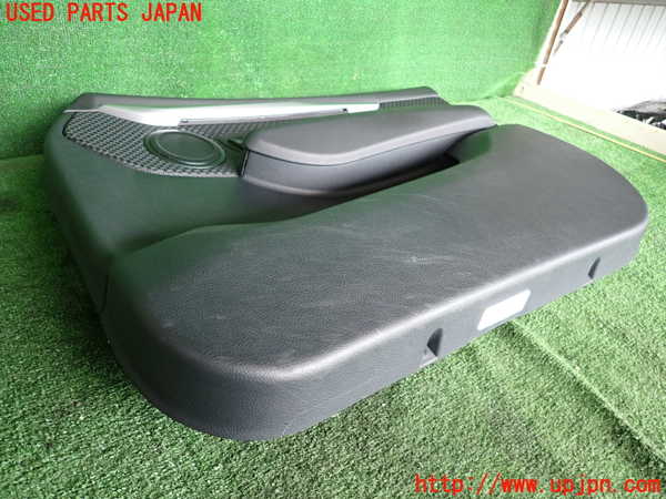2UPJ-9231371234]BMW 218d アクティブツアラー(2C20)右前ドア内張り 中古 F45_3