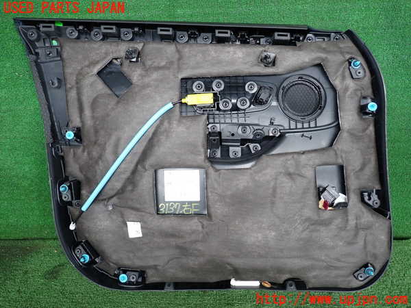 2UPJ-9231371234]BMW 218d アクティブツアラー(2C20)右前ドア内張り 中古 F45_4