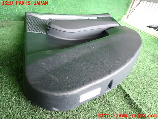 2UPJ-9231371294]BMW 218d アクティブツアラー(2C20)右後ドア内張り 中古 F45_3