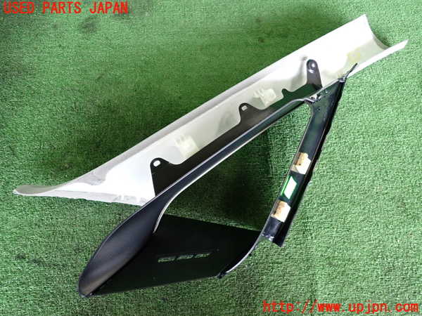 2UPJ-9231377660]BMW 218d アクティブツアラー(2C20)左フロントピラートリム 中古 F45_3