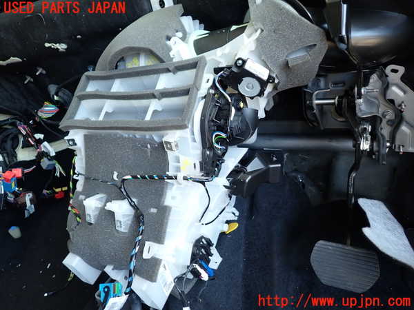2UPJ-9231386081]シトロエン・C3(B6HN05)エバポレーター1 中古_2
