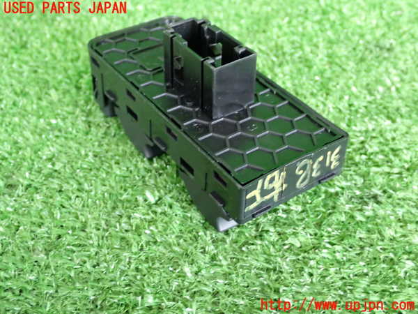 2UPJ-9231386240]シトロエン・C3(B6HN05)右前パワーウィンドウスイッチ 中古_2