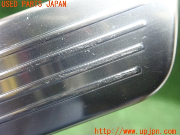 3UPJ=9231390512]ベンツ A250(177147M V177)純正 スカッフプレート イルミ付き 中古_3