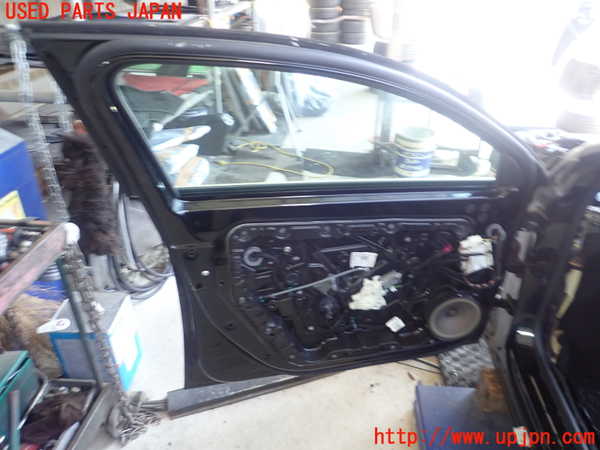 1UPJ-9231391260]ベンツ A250 4MATIC セダン(177147M V177)左前ドア M2H4 中古_4