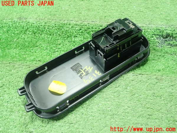 1UPJ-9231396245]ベンツ A250 4MATIC セダン(177147M V177)左前パワーウィンドウスイッチ 中古_3