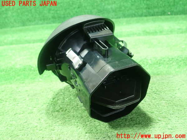 1UPJ-9231397526]ベンツ A250 4MATIC セダン(177147M V177)エアコン吹き出し口1 (右) 中古_3