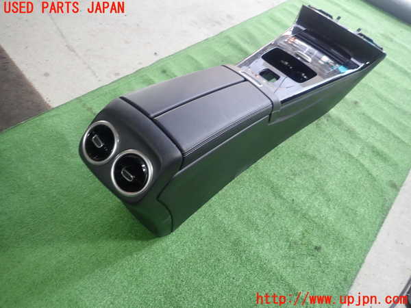 1UPJ-9231397540]ベンツ A250 4MATIC セダン(177147M V177)センターコンソール 中古_2