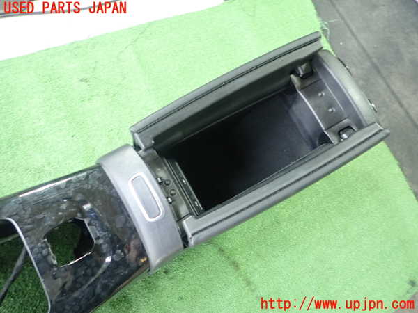 1UPJ-9231397540]ベンツ A250 4MATIC セダン(177147M V177)センターコンソール 中古_4