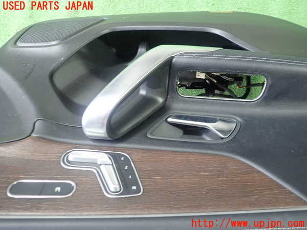 1UPJ-9231391264]ベンツ A250 4MATIC セダン(177147M V177)左前ドア内張り 中古_2