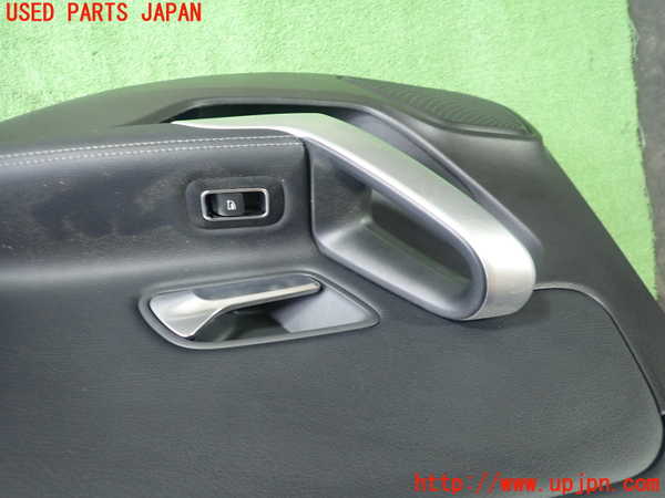 1UPJ-9231391294]ベンツ A250 4MATIC セダン(177147M V177)右後ドア内張り 中古_2
