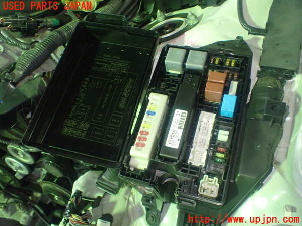 1UPJ-9231406743]レクサス・GS250(GRL11)ヒューズボックス3 中古_3